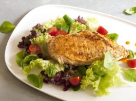 salada de frango deliciosa